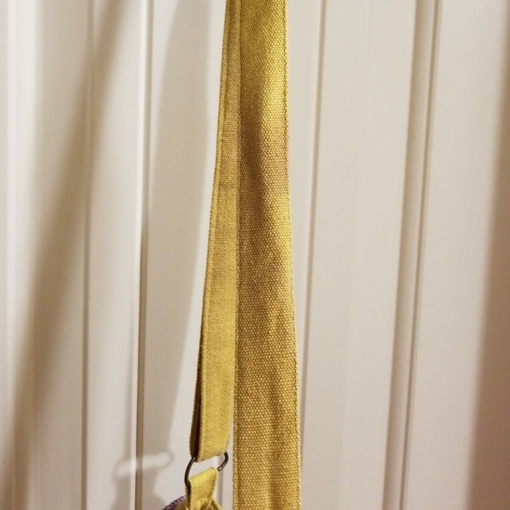 Adorable ruffled bag - Picture 3 of 5